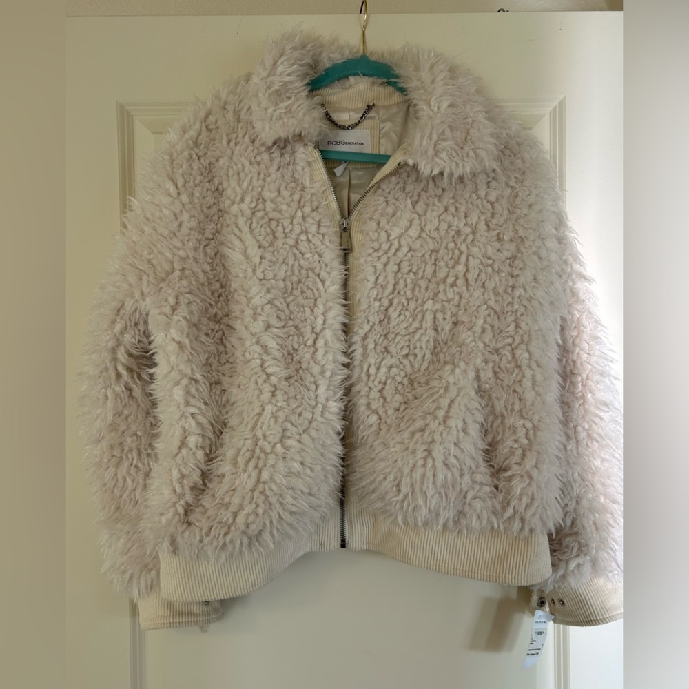 ✨NWT BCBG GENERATION ZIP FRONT FAUX FUR JACKET SIZE XL✨ - Picture 1 of 5